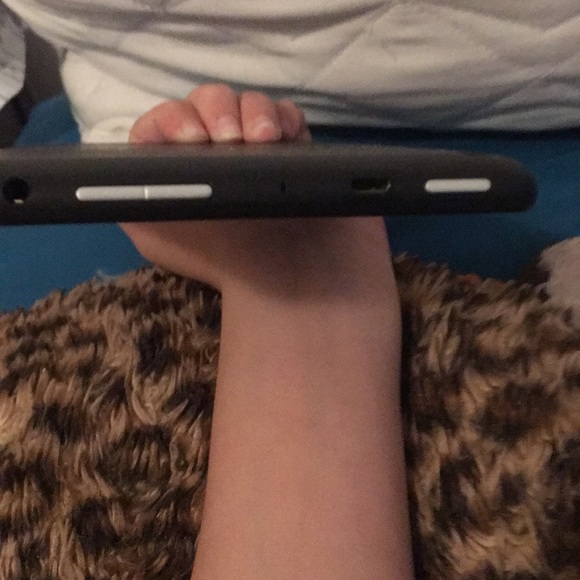 Amazon Fire Tablet - Picture 5 of 6